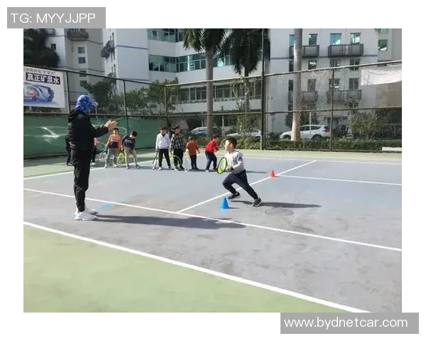 科学网球中的意识训练技巧与方法探讨助力运动表现提升