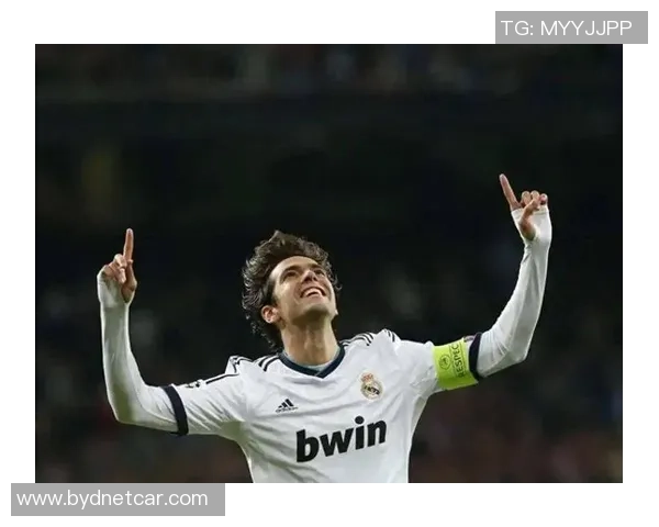 顶级足球明星的品行与职业道德对青少年球员的影响与启示 顶级足球明星的品行与职业道德对青少年球员的影响与启示