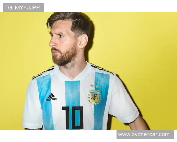 足球明星帅哥头像真人展示领略球场魅力与风采的完美结合 足球明星帅哥头像真人展示领略球场魅力与风采的完美结合