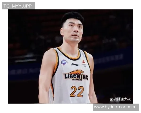 重庆足球队在选拔赛中以89分稳居积分榜首位展现强劲实力